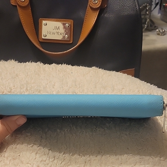 Michael Kors Blue Wallet with Zip Closure and Saffiano Leather - Picture 3 of 11